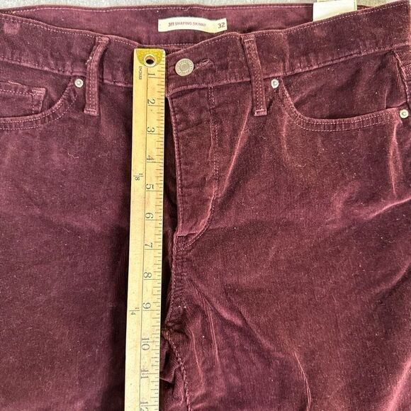 Levis Womens Size 32 Shaping Skinny Leg Corduroy Pants Burgundy Low Rise - Picture 7 of 10